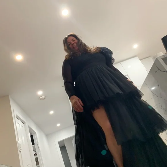 Event dress - Picture 3 of 3